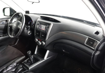 Подержанный автомобиль Subaru Forester Suv 2012 года (6 фото)