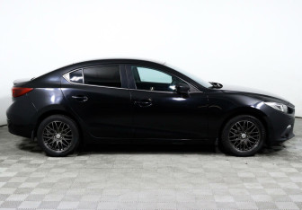 Подержанный автомобиль Mazda 3 Sedan 2015 года (4 фото)