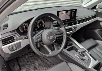 Подержанный автомобиль Audi A4 Sedan 2022 года (15 фото)