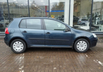 Подержанный автомобиль Volkswagen Golf Hatchback 2007 года (4 фото)