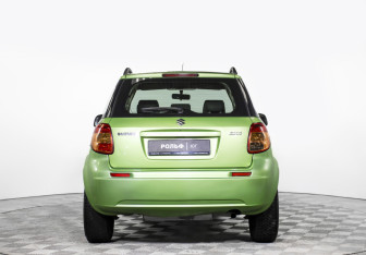 Подержанный автомобиль Suzuki SX4 Hatchback 2009 года (6 фото)