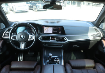 Подержанный автомобиль BMW X7 2020 года (13 фото)