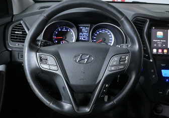 Подержанный автомобиль Hyundai Santa Fe 2014 года (10 фото)