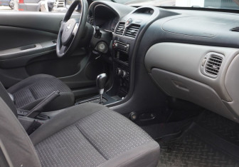 Подержанный автомобиль Nissan Almera Classic 2008 года (9 фото)