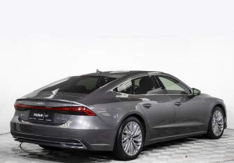 Подержанный автомобиль Audi A7 2018 года (5 фото)