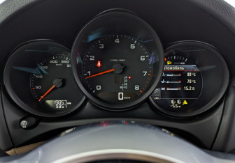 Подержанный автомобиль Porsche Macan 2021 года (13 фото)