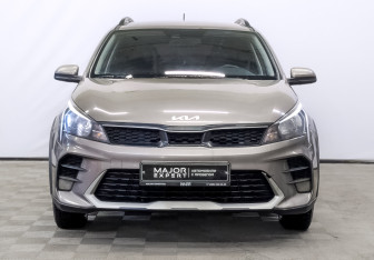 Подержанный автомобиль Kia Rio Hatchback 2021 года (2 фото)