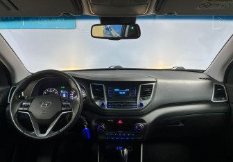 Подержанный автомобиль Hyundai Tucson 2016 года (12 фото)