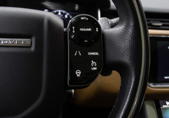 Подержанный автомобиль Land Rover Range Rover Sport 2020 года (26 фото)