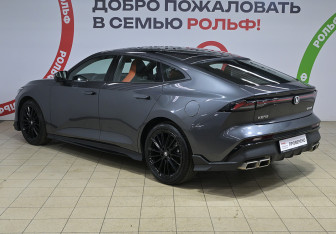 Подержанный автомобиль Changan UNI-V 2024 года (6 фото)