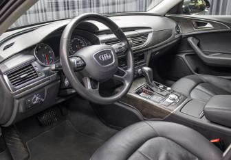 Подержанный автомобиль Audi A6 Sedan 2018 года (15 фото)