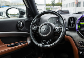 Подержанный автомобиль MINI Countryman 2020 года (10 фото)