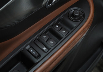 Подержанный автомобиль Opel Mokka 2013 года (20 фото)