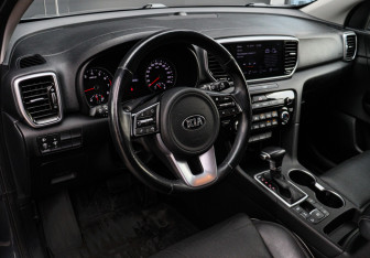 Подержанный автомобиль Kia Sportage 2021 года (12 фото)