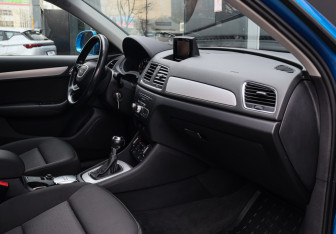 Подержанный автомобиль Audi Q3 2015 года (7 фото)