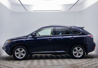 Подержанный автомобиль Lexus RX 2009 года (8 фото)