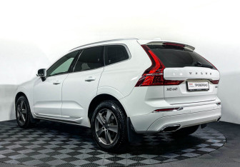 Подержанный автомобиль Volvo XC60 2019 года (7 фото)