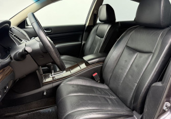Подержанный автомобиль Nissan Teana 2013 года (10 фото)