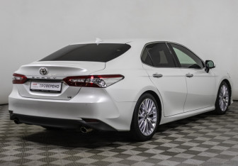 Подержанный автомобиль Toyota Camry Sedan 2020 года (5 фото)