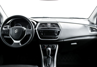 Подержанный автомобиль Suzuki SX4 Hatchback 2019 года (10 фото)