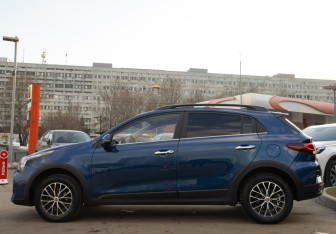 Подержанный автомобиль Kia Rio Hatchback 2022 года (6 фото)