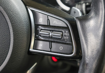 Подержанный автомобиль Kia Ceed Hatchback 2019 года (18 фото)