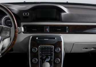 Подержанный автомобиль Volvo S80 2012 года (13 фото)