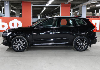 Подержанный автомобиль Volvo XC60 2019 года (8 фото)