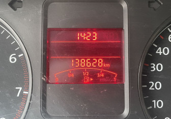 Подержанный автомобиль Volkswagen Polo Sedan 2011 года (12 фото)