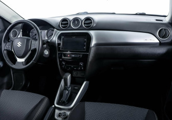 Подержанный автомобиль Suzuki Vitara 2017 года (7 фото)