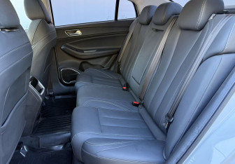 Подержанный автомобиль Omoda S5 2023 года (11 фото)