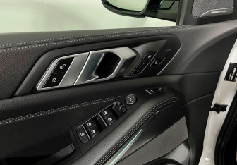 Подержанный автомобиль BMW X5 2020 года (15 фото)