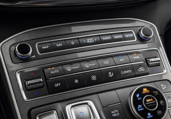 Подержанный автомобиль Hyundai Santa Fe 2022 года (25 фото)