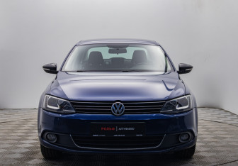 Подержанный автомобиль Volkswagen Jetta Sedan 2014 года (8 фото)