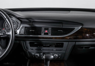 Подержанный автомобиль Audi A6 Sedan 2014 года (13 фото)