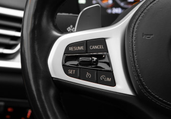 Подержанный автомобиль BMW X7 2019 года (12 фото)