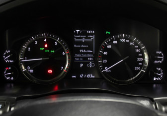 Подержанный автомобиль Lexus LX 2019 года (13 фото)