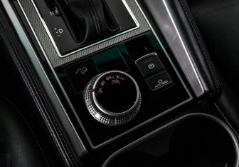 Подержанный автомобиль Mitsubishi Montero Sport 2022 года (17 фото)