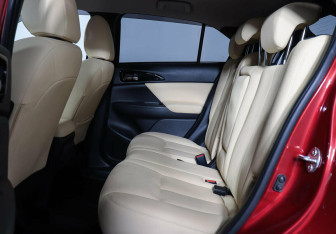 Подержанный автомобиль Mitsubishi Eclipse Cross 2019 года (19 фото)