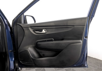 Подержанный автомобиль Kia Rio Hatchback 2021 года (24 фото)