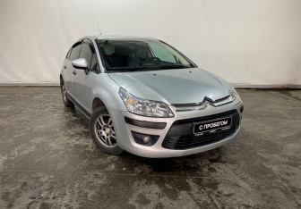 Подержанный автомобиль Citroen C4 Hatchback 2009 года (3 фото)