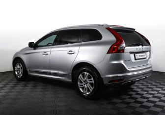 Подержанный автомобиль Volvo XC60 2015 года (7 фото)