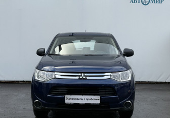 Подержанный автомобиль Mitsubishi Outlander 2014 года (2 фото)