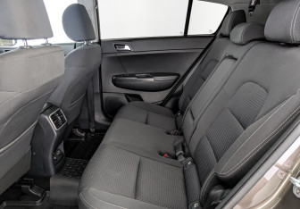 Подержанный автомобиль Kia Sportage 2017 года (18 фото)