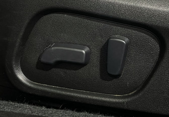 Подержанный автомобиль Subaru XV 2014 года (13 фото)