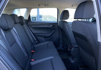 Подержанный автомобиль Skoda Karoq 2020 года (20 фото)