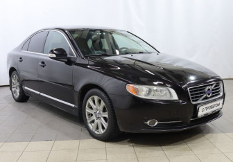 Подержанный автомобиль Volvo S80 2011 года (3 фото)