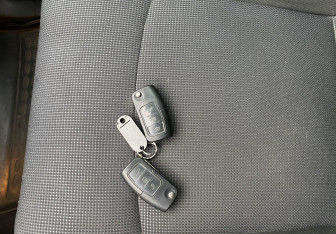 Подержанный автомобиль Ford S-MAX 2006 года (14 фото)