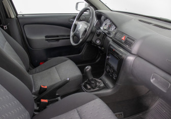 Подержанный автомобиль Skoda Octavia Liftback 2008 года (9 фото)