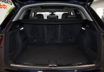 Подержанный автомобиль Audi Q5 2021 года (35 фото)